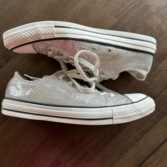 Converse Shoes - Converse All-Star Chuck Taylor Silver Glitter Unisex Low Sneakers 135851C size 8